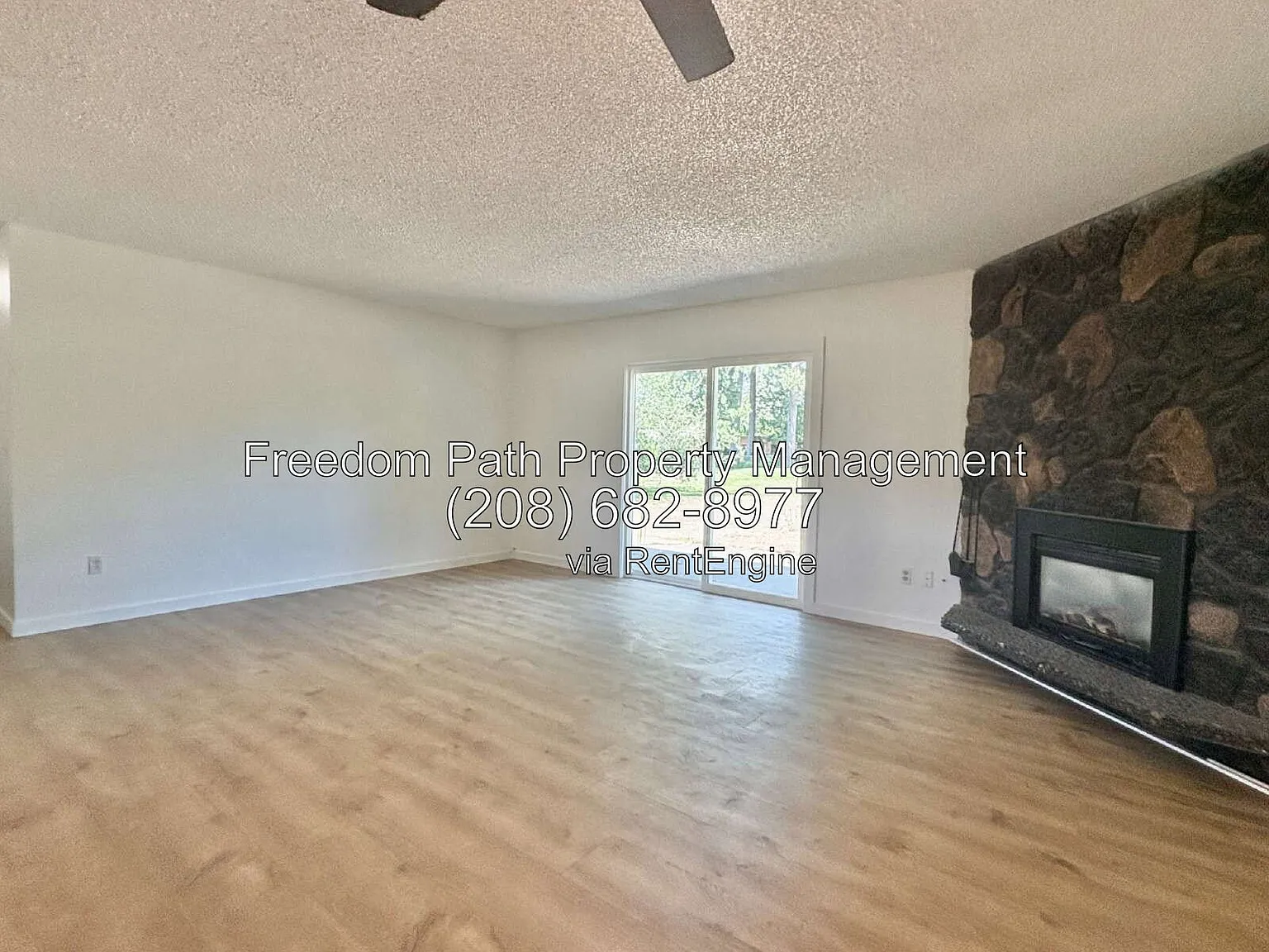 3 bed, 2.0 bath, 1120 sqft, $1,895 — Photo 4