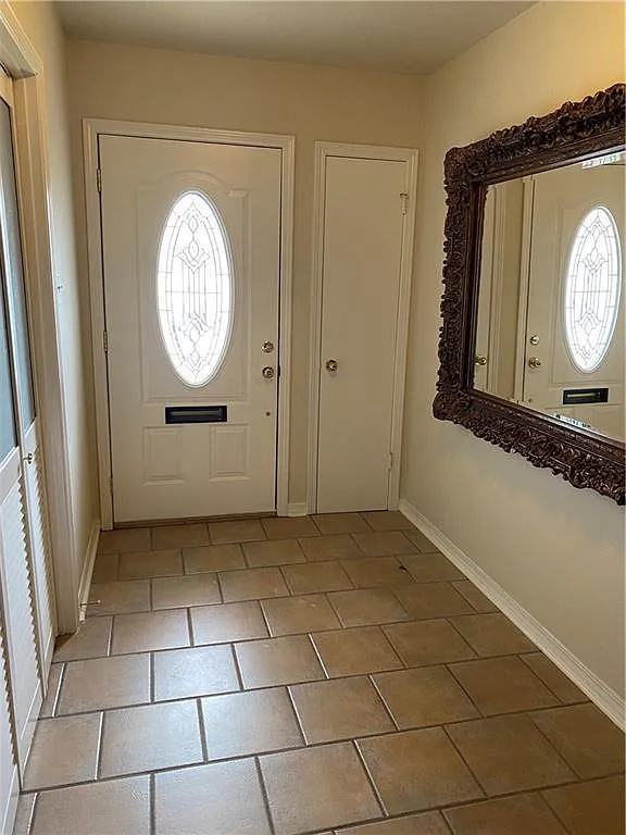 879 Martin Behrman Ave — Photo 2