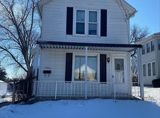 1906 Bennett St, Dubuque, IA 52001