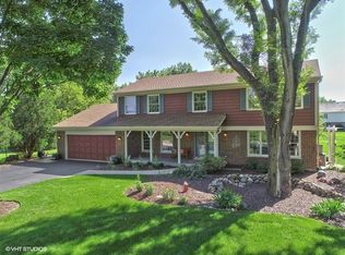 12 John Dr, Hawthorn Woods, IL 60047