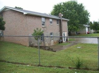 223 Marilyn Dr, Dickson, TN 37055