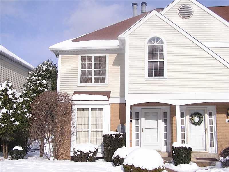 1st image of 544 Lakewood Dr