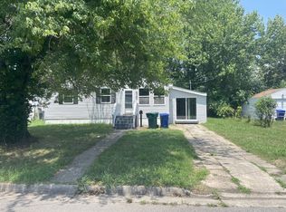911 W Russell Ct, Newport News, VA 23605