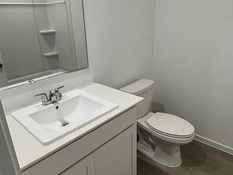 2047 Stable Ln — Photo 17