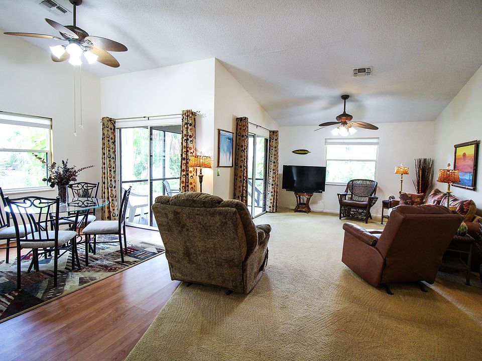 Spacious Living area