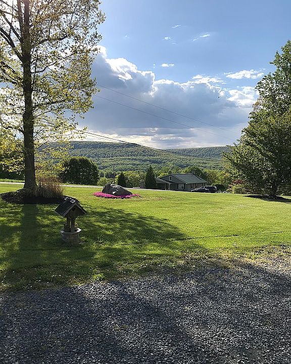 2nd image of 533 Fox Gap Rd