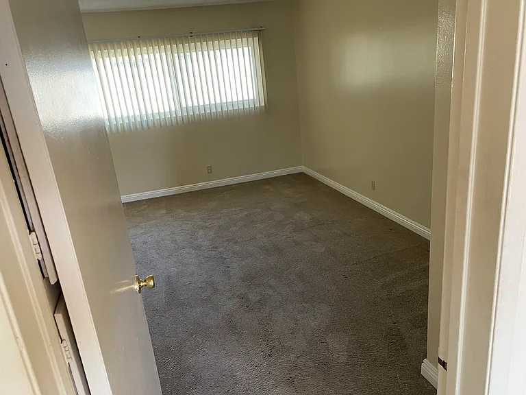 1832 W Sumac Ln #5 — Photo 8