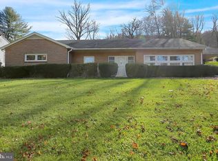 1525 Howard Ave, Pottsville, PA 17901