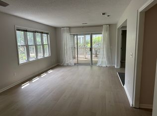 201 Oakwood Ct, Winston Salem, NC 27103