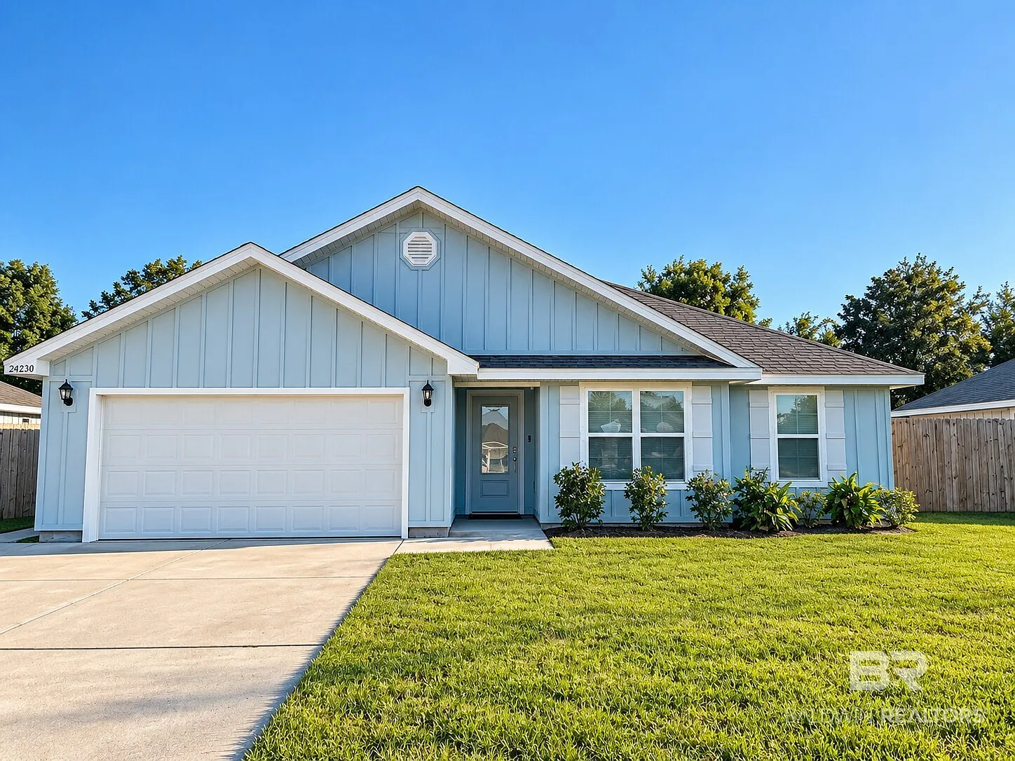 4 bed, 2.0 bath, 1924 sqft, $2,950 — Photo 1