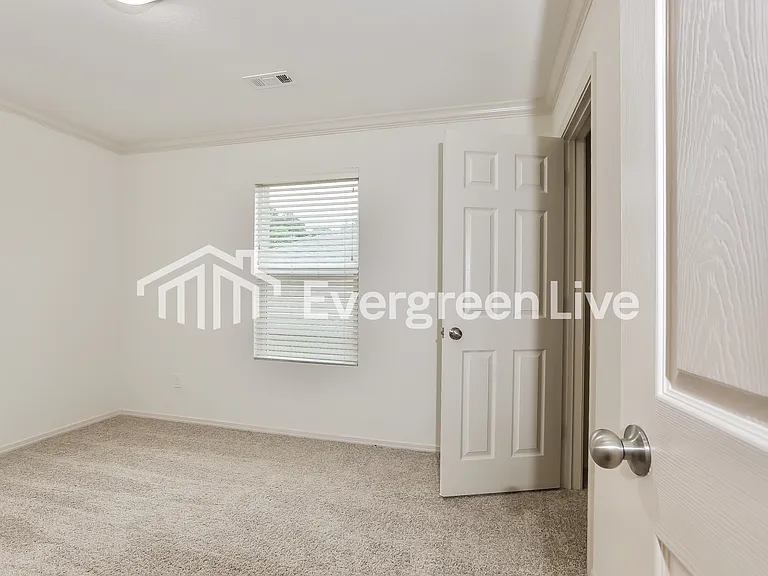 1985 Milburn Dr — Photo 11