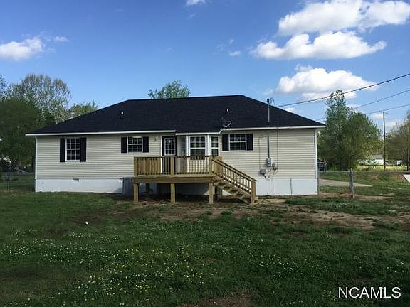 3rd image of 114 Helen Warren Vogel St