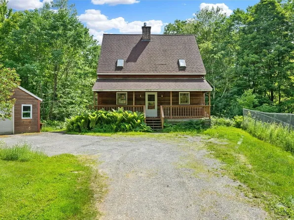 61 Cook Drive, Cambridge, VT 05489