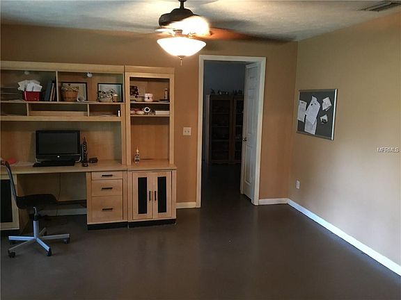 2nd image of 2202 S Waterman Dr