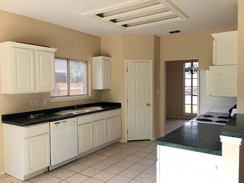 5th image of 8306 N 22nd Ln