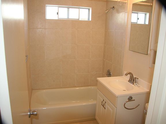 4th image of 3151 Luna Ave