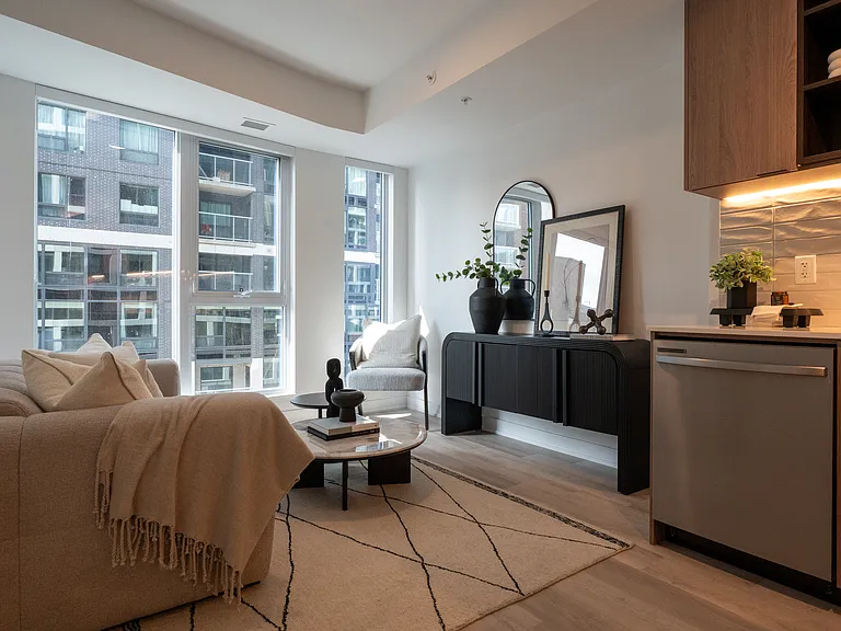 400 Albert St — Photo 13