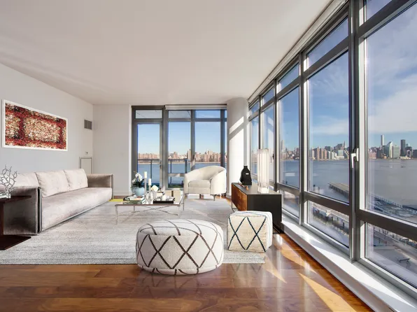 2 Northside Piers image 1 of 7