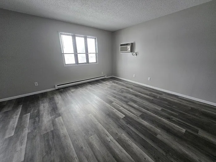 700 Great Plains Ct #UPPER LEVEL — Photo 6