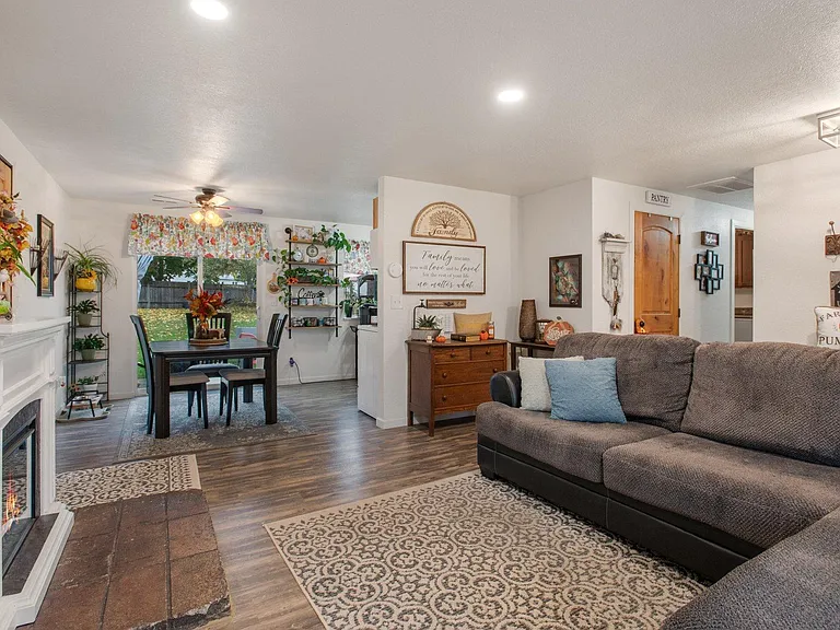 16240 N Gina Ct — Photo 5