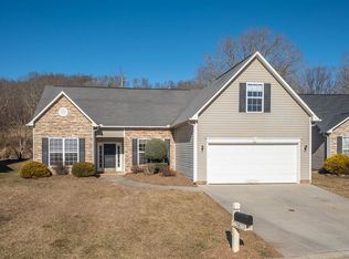 38 Summer Meadow Rd, Arden, NC 28704