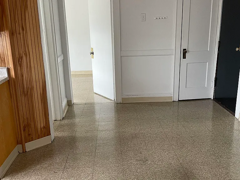 430 Lexington Ave #9 — Photo 8