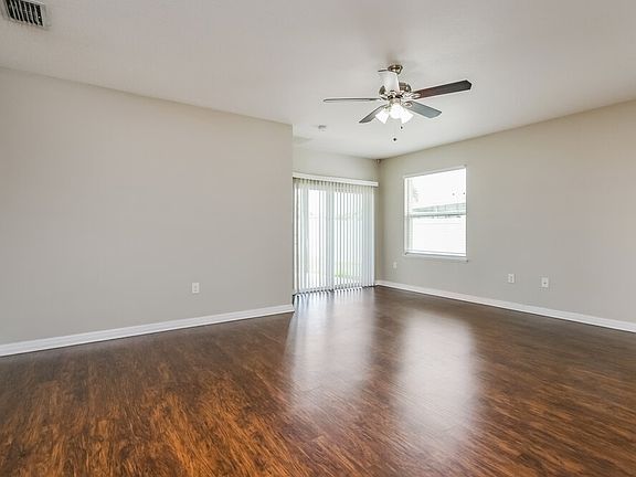 4th image of 3188 Queen Alexandria Dr
