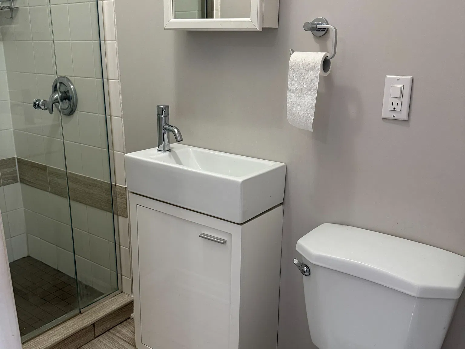 Studio, $1,050 — Photo 4