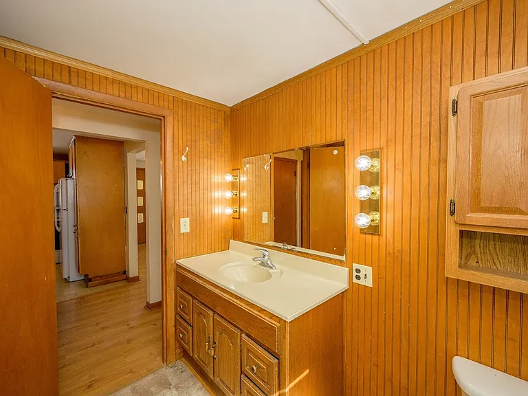 1280 W Vine St — Photo 6