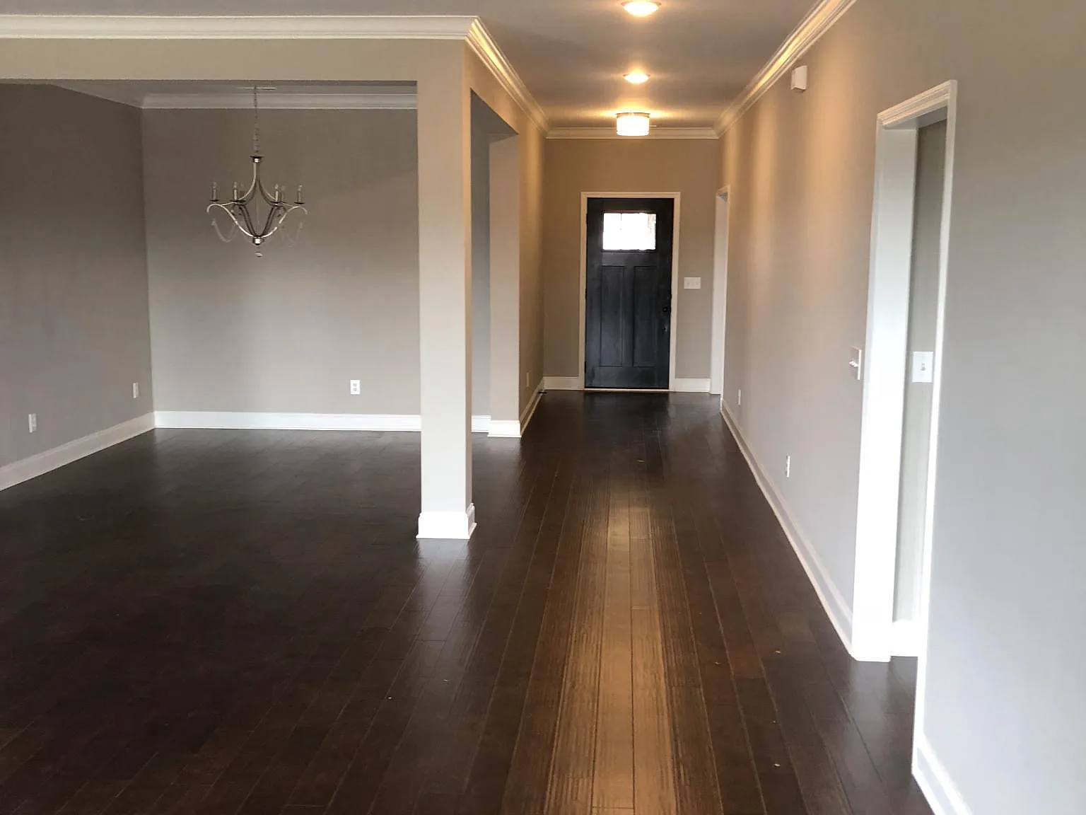 3 bed, 1978 sqft, $1,900 — Photo 3