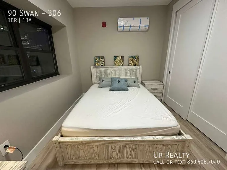 90 N Swan St #306 — Photo 5