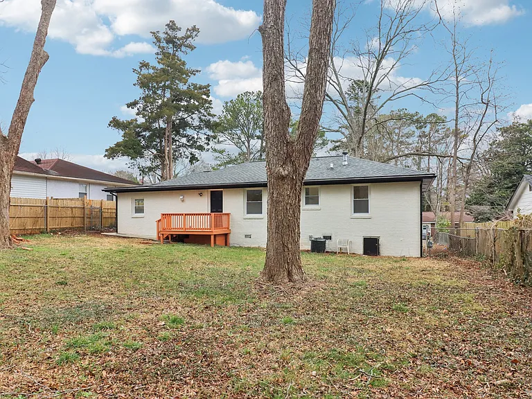 3159 Bobolink Dr — Photo 14