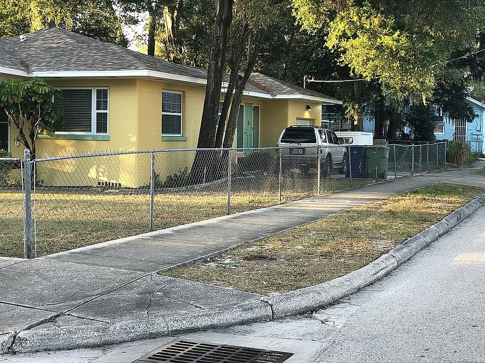 Side view off 12th Street