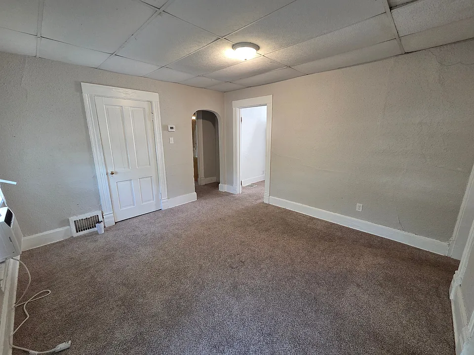 830 W Jefferson St #2
