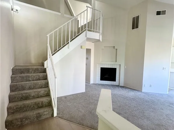 18107 Erik Ct Unit 464, Canyon Country, CA 91387