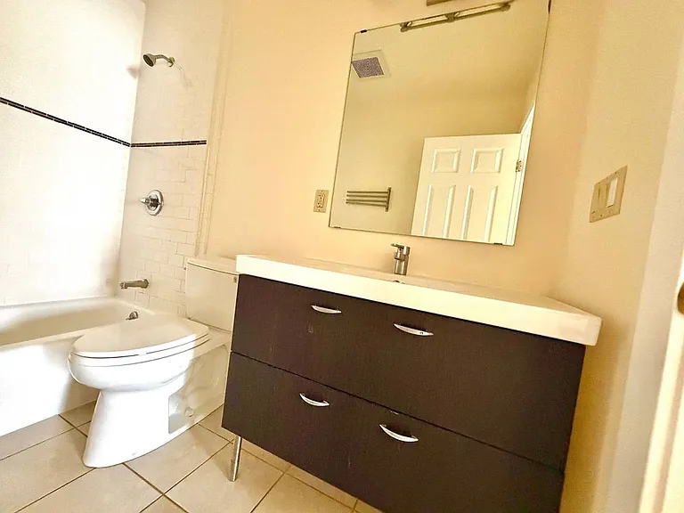 925 Apgar St — Photo 13