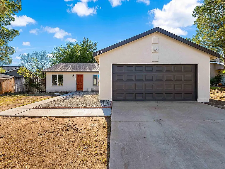3817 Fernwood St — Photo 4