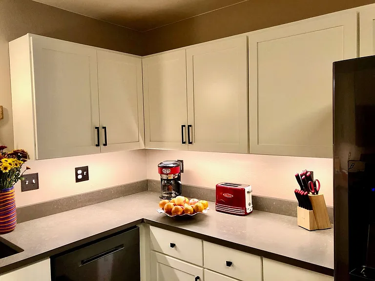 220 Acacia Dr — Photo 8
