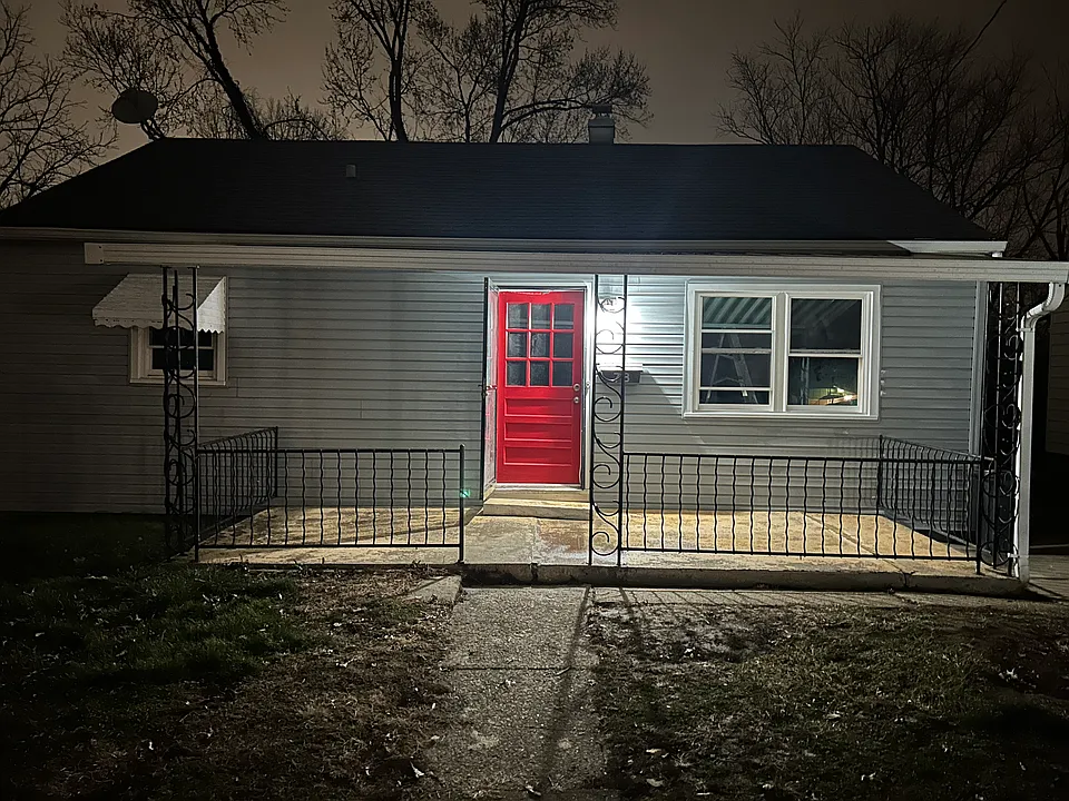 78 Sanders Dr
