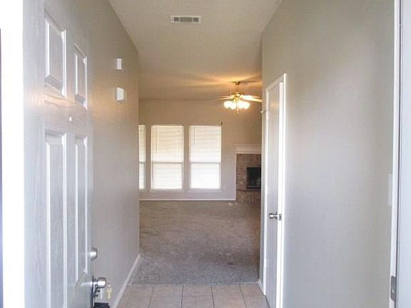 3rd image of 1715 Hope Town Dr