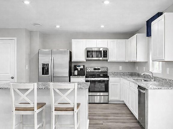 4th image of 2657 Apricot Dr