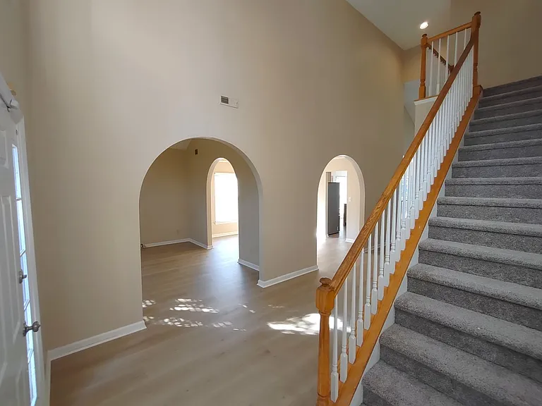 1111 Land Grant Rd — Photo 7