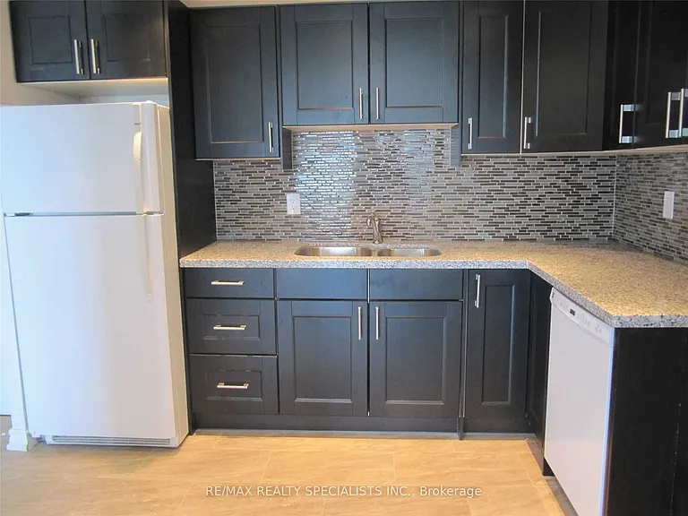 155 Hillcrest Ave #1208 — Photo 2