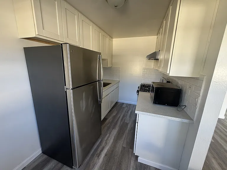 1359 Lewis St #3 — Photo 3