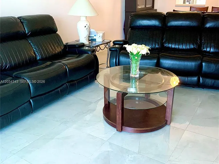 501 NE 14th Ave #601 — Photo 8