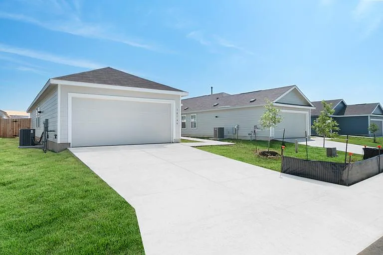 3 bed, 1266 sqft, $1,625 — Photo 3