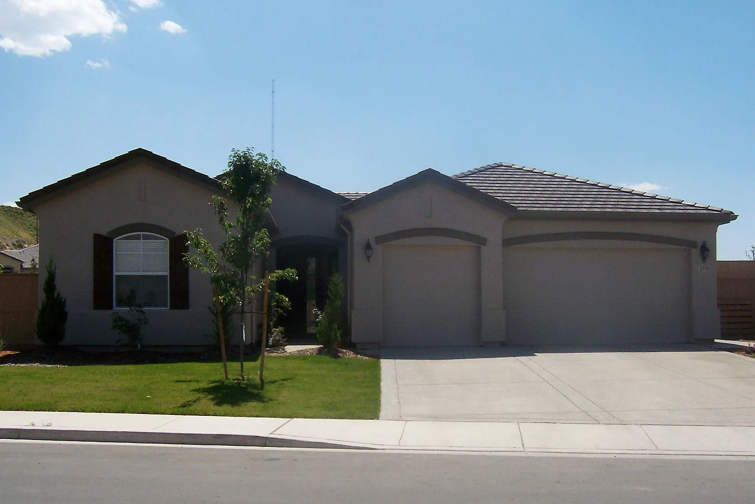 2770 Beach River Dr photo 1
