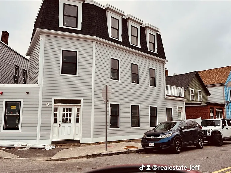 804-806 Saratoga St #3 — Photo 1