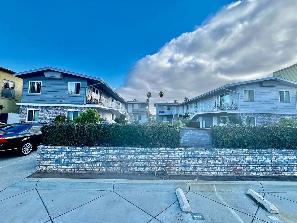 1st image of 1251-1259 Hornblend St #1259-02