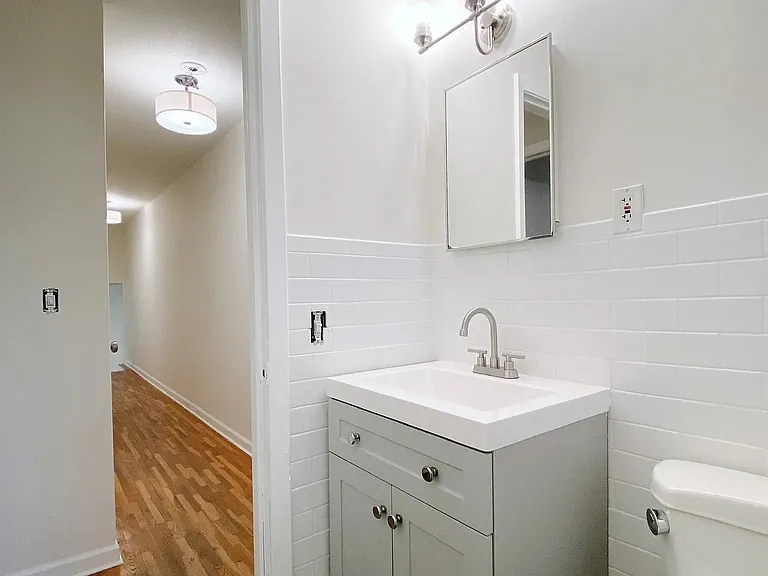 3046 Buchanan St NE — Photo 20